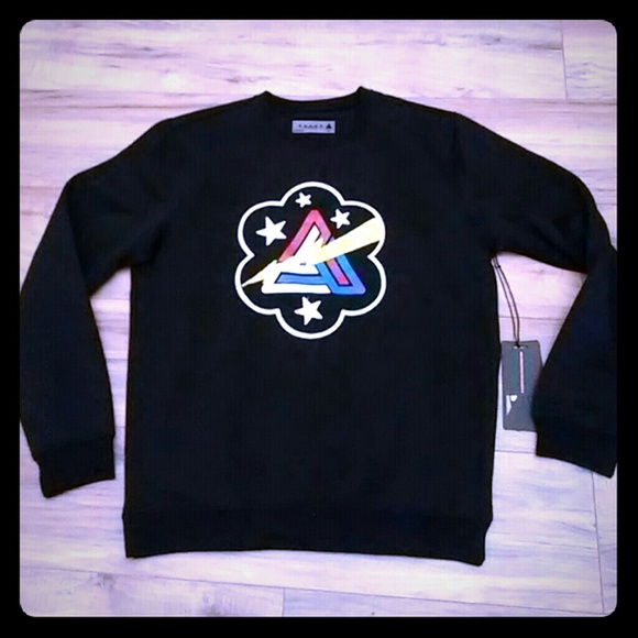 black pyramid sweatshirt